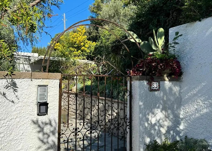 Azul Bed & Breakfast *